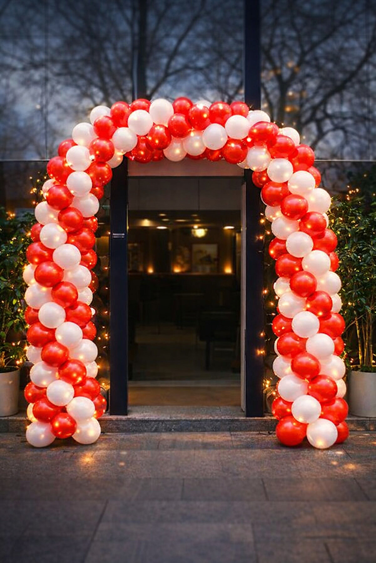100 Adet Kırmızı & Beyaz Premimum lateks Balon + 5 Mt Balon Zinciri